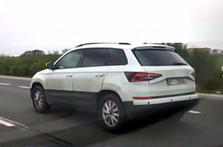 Skoda Karoq 2018: el sucesor del Yeti se deja ver en movimiento