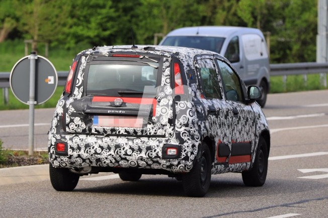 Fiat Panda 2018 - foto espía posterior Fiat Panda 2018 - foto espía posterior