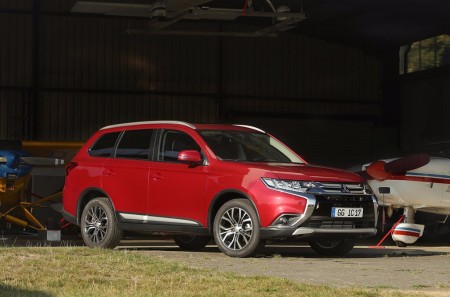 Mitsubishi Outlander: la gama estrena versión de gasolina con 7 plazas