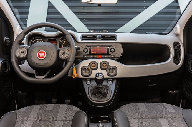 Fiat Panda City Cross 2017 - interior Fiat Panda City Cross 2017 - interior
