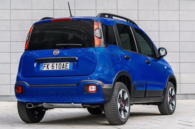 Fiat Panda City Cross 2017 - posterior Fiat Panda City Cross 2017 - posterior
