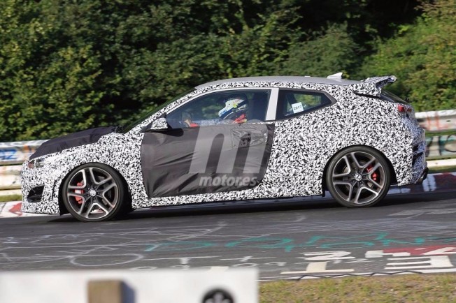 Hyundai Veloster N - foto espía lateral Hyundai Veloster N - foto espía lateral