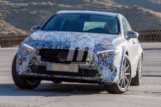 Mercedes GLA 2020 - foto espía frontal Mercedes GLA 2020 - foto espía frontal