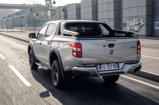 Fiat Fullback Cross - posterior Fiat Fullback Cross - posterior