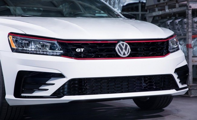 Volkswagen Passat GT 2018 - frontal Volkswagen Passat GT 2018 - frontal