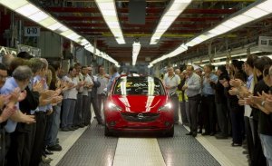 La factoría de Opel en Figueruelas logra un preacuerdo y salva el Corsa