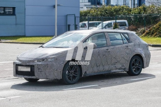Toyota Auris Touring Sports 2019 - foto espía Toyota Auris Touring Sports 2019 - foto espía