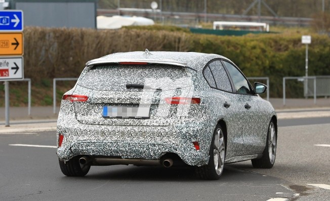 Ford Focus ST 2019 - foto espía posterior Ford Focus ST 2019 - foto espía posterior