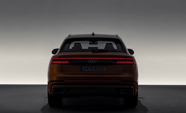 Audi Q8 2018 - posterior Audi Q8 2018 - posterior