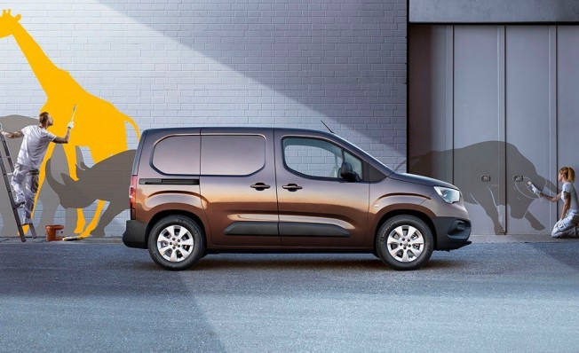 Opel Combo Cargo 2019 - lateral Opel Combo Cargo 2019 - lateral