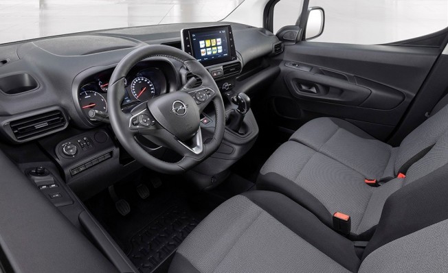 Opel Combo Cargo 2019 - interior Opel Combo Cargo 2019 - interior