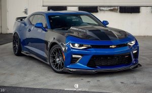 Así de radical luce este Chevrolet Camaro SS con un vestido de fibra de carbono