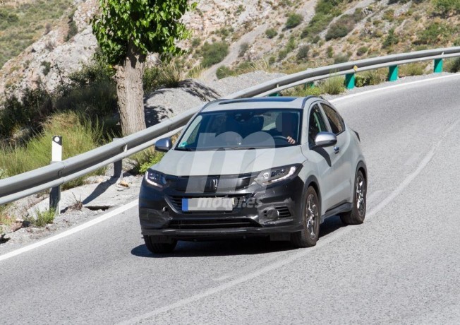 Honda HR-V 2019 - foto espía frontal Honda HR-V 2019 - foto espía frontal