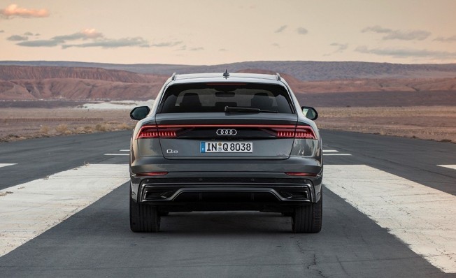 Audi Q8 - posterior Audi Q8 - posterior