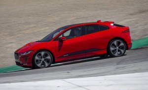 El Jaguar I-Pace eléctrico establece un récord de vuelta en Laguna Seca