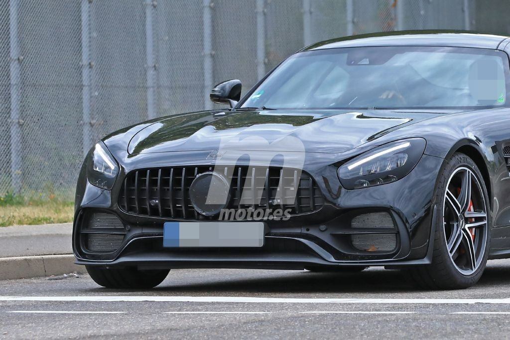 mercedes-amg-gt-facelift-201849180_2.jpg