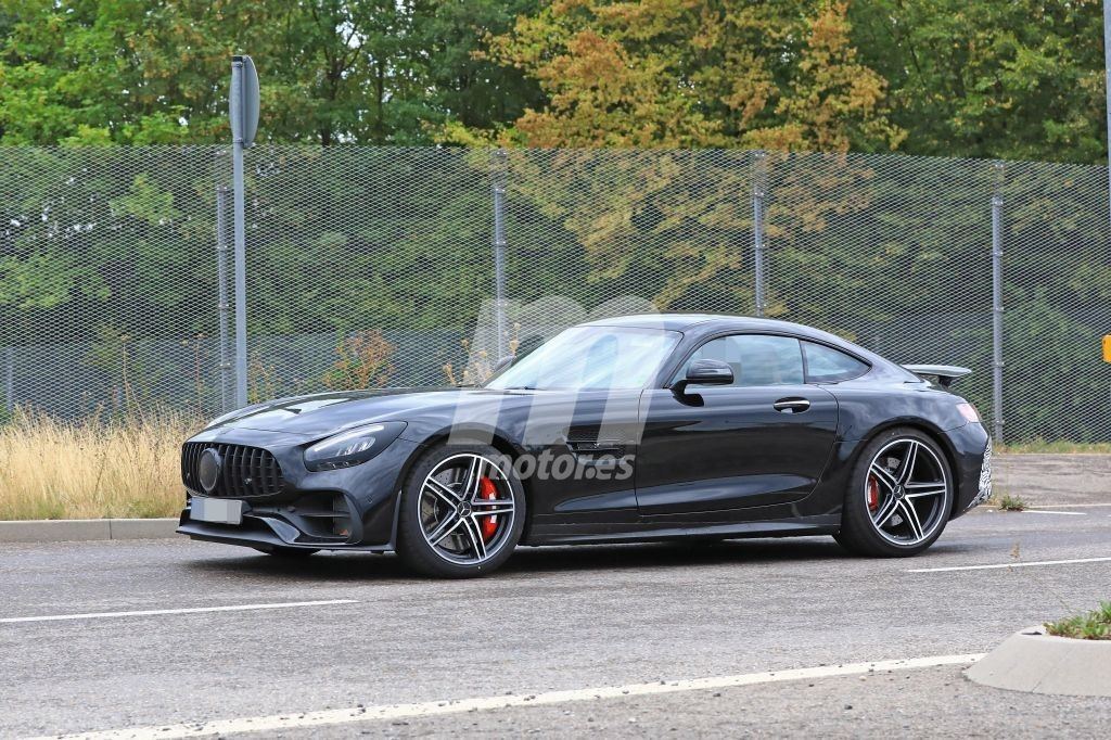 mercedes-amg-gt-facelift-201849180_6.jpg