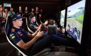 Verstappen cree que los pilotos virtuales pueden ser útiles en los equipos de F1