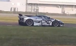 Misterioso prototipo del Ferrari FXX K Evo avistado en Fiorano