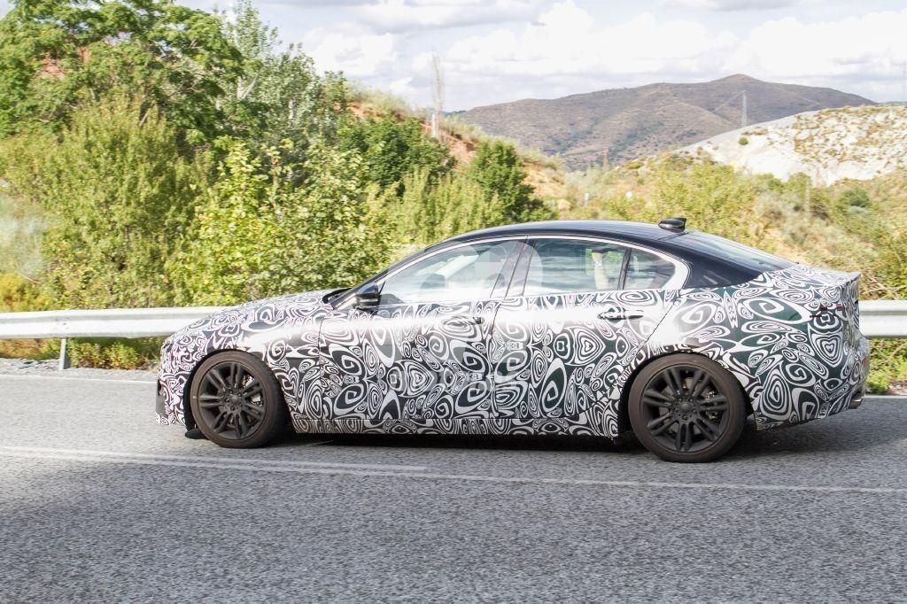jaguar-xe-fotos-espia-lavado-de-cara-201