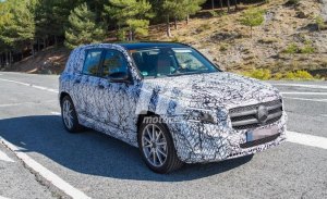 El nuevo Mercedes Clase GLB, un SUV compacto, continúa de pruebas en Europa