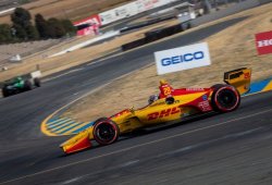 Hunter-Reay y Newgarden controlan los libres ante un Dixon enchufado