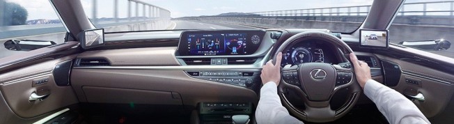 Lexus ES 2019 con espejos retrovisores digitales Lexus ES 2019 con espejos retrovisores digitales