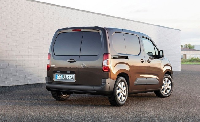 Opel Combo Cargo 2019 - posterior Opel Combo Cargo 2019 - posterior