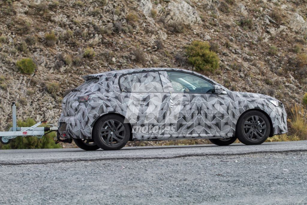 peugeot-208-fotos-espia-201850009_9.jpg