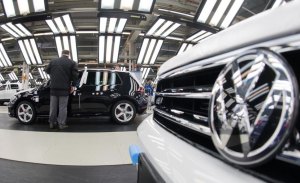 Volkswagen anuncia un paro en la producción del Golf para octubre