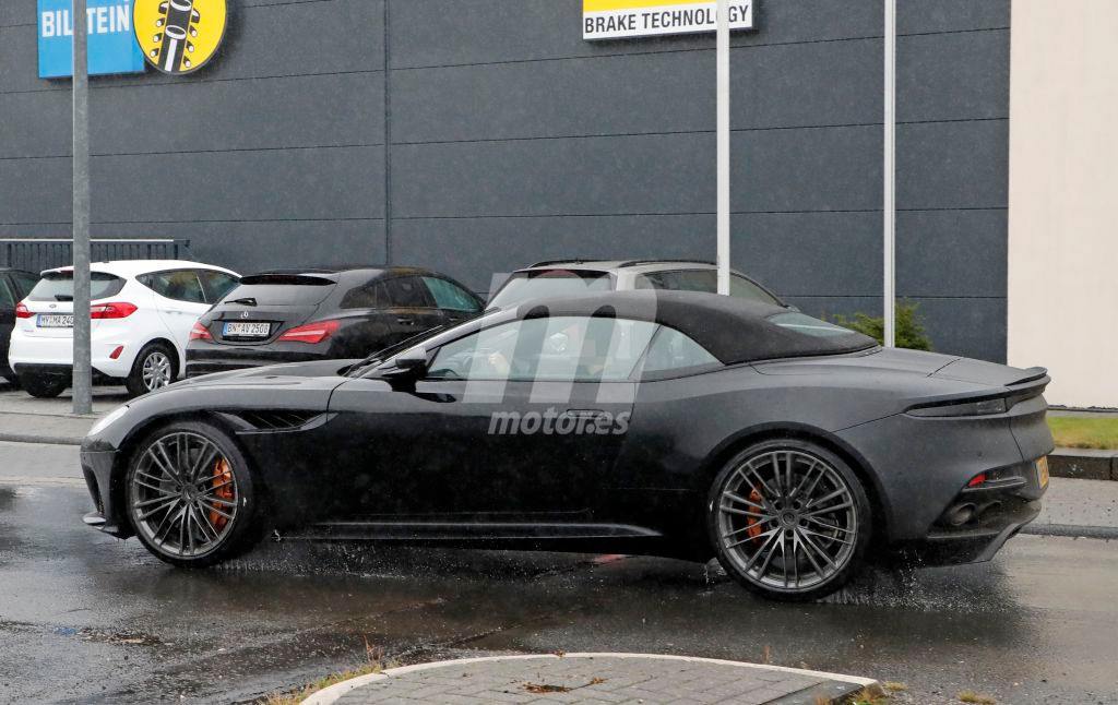 aston-martin-dbs-superleggera-volante-ca