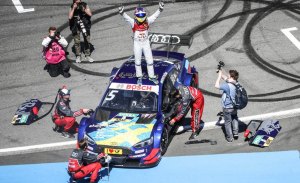 Mattias Ekström valora la opción de volver al DTM