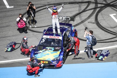 Mattias Ekström valora la opción de volver al DTM