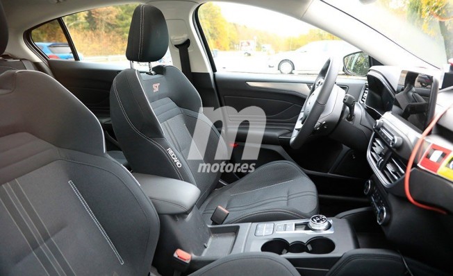 Ford Focus ST 2019 - foto espía interior Ford Focus ST 2019 - foto espía interior