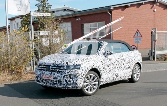 Volkswagen T-Roc Cabrio 2020 - foto espía Volkswagen T-Roc Cabrio 2020 - foto espía
