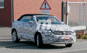 El nuevo Volkswagen T-Roc Cabrio está en camino, ¡cazado a plena luz del día!
