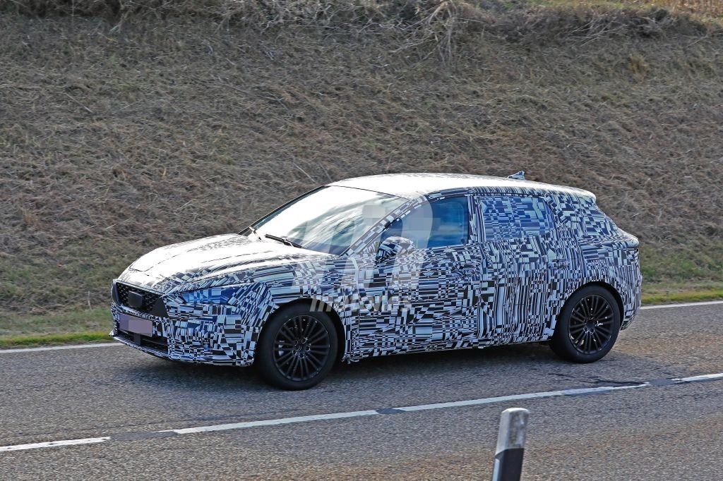 seat-leon-fotos-espia-201851068_5.jpg