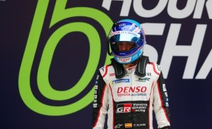 Alonso: "Me siento un poco cansado, pero ya tengo ganas de ponerme el casco"