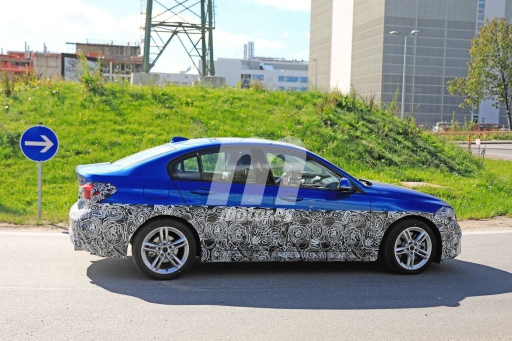 bmw-serie-1-sedan-fotos-espia-201851674_