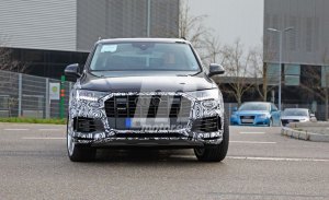 Nuevas fotos espía de la actualización del Audi Q7 muestran también su interior