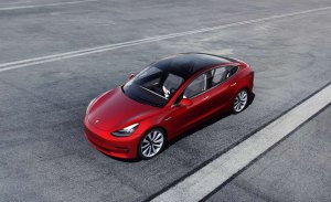 El Tesla Model 3 no es un coche para las masas (y nunca lo será)