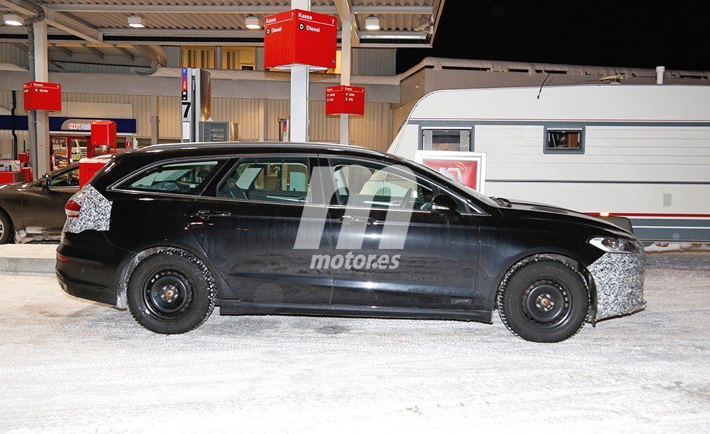 interior-ford-mondeo-2019-fotos-espia-20