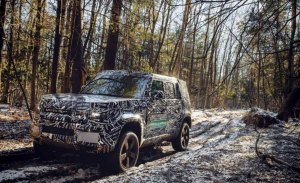 Land Rover demuestra la capacidad off-road del nuevo Defender 2020