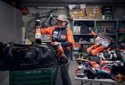 Dakar 2019: Los secretos de la mochila de Laia Sanz