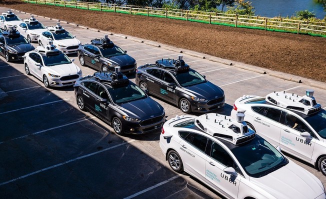 Flota de prototipos de coches autónomos Flota de prototipos de coches autónomos