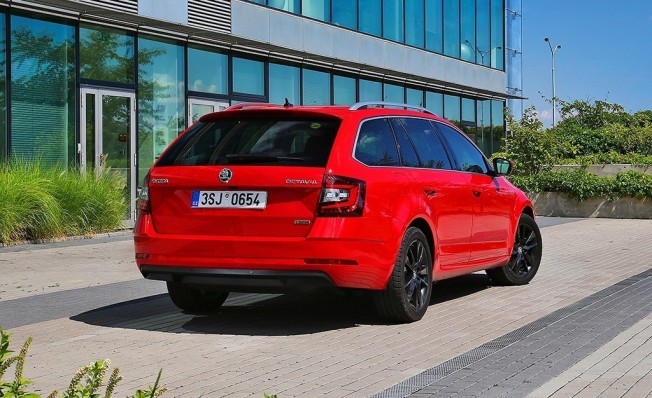 Skoda Octavia G-TEC - posterior Skoda Octavia G-TEC - posterior