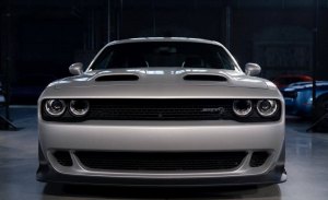Mike Manley: “El próximo Dodge Challenger será electrificado”