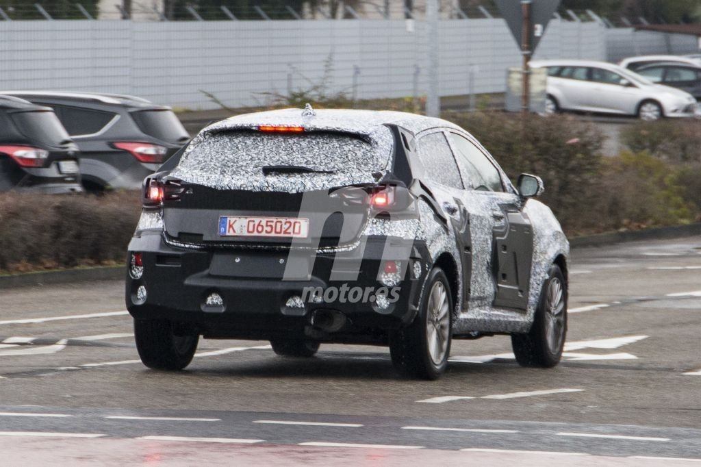 ford-fiesta-suv-201953417_10.jpg