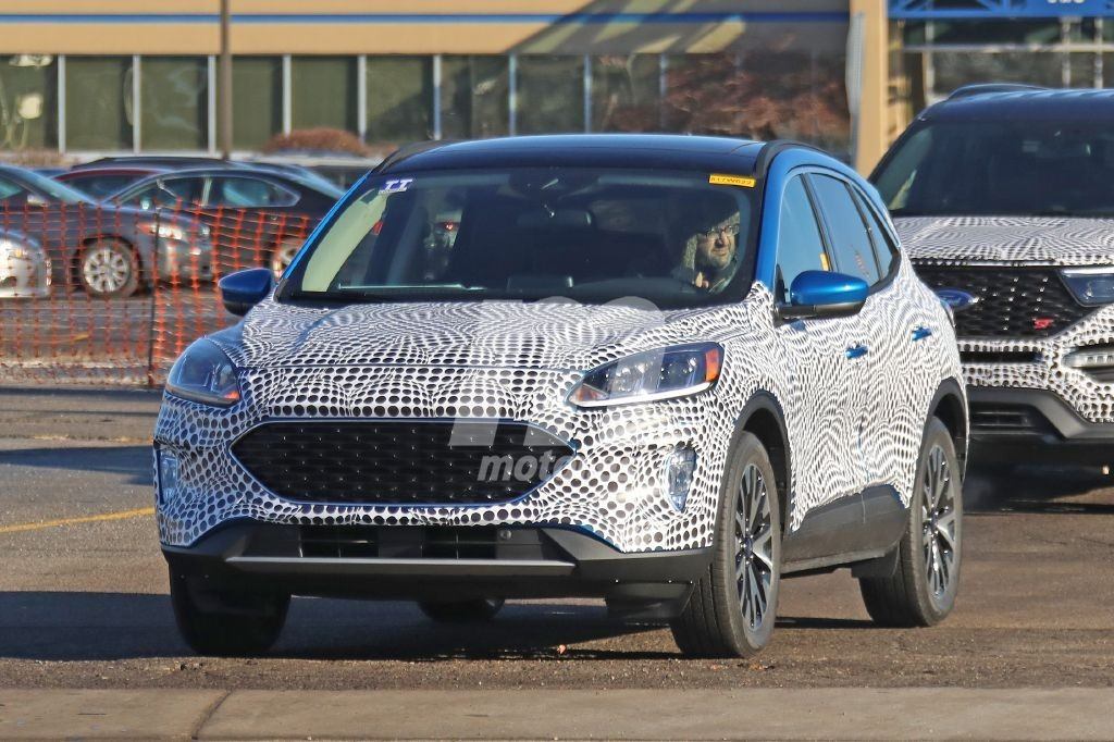 la-nueva-generacion-del-ford-kuga-comienza-a-perder-camuflaje-201953318_1.jpg