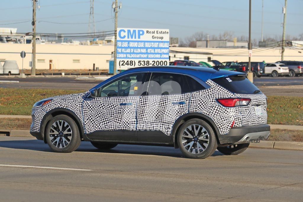 la-nueva-generacion-del-ford-kuga-comienza-a-perder-camuflaje-201953318_13.jpg